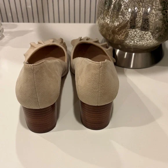 Brand new Sole Society Cream Suede shoes size 7 - Picture 3 of 3